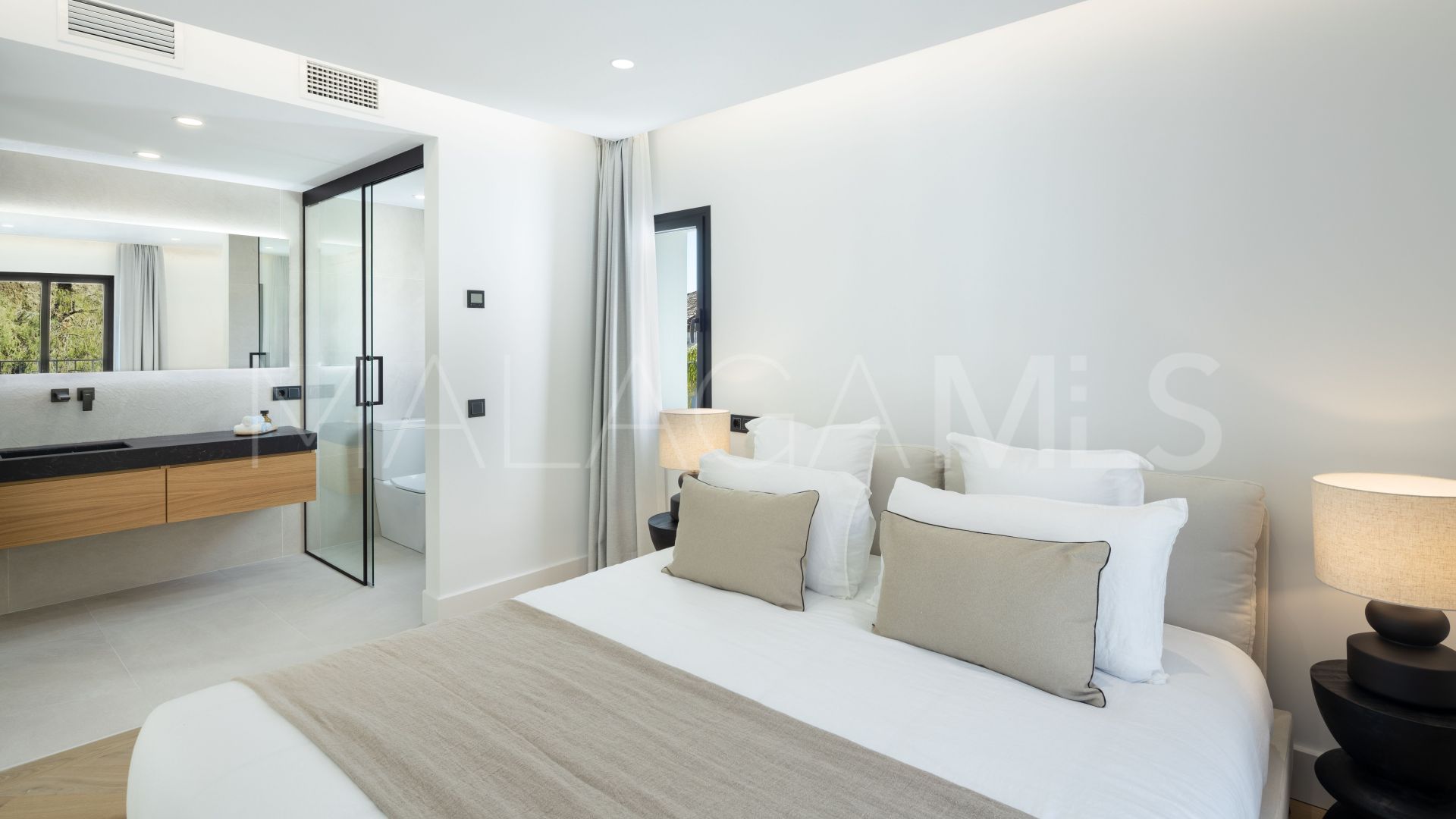 Villa for sale in Benahavis Centro