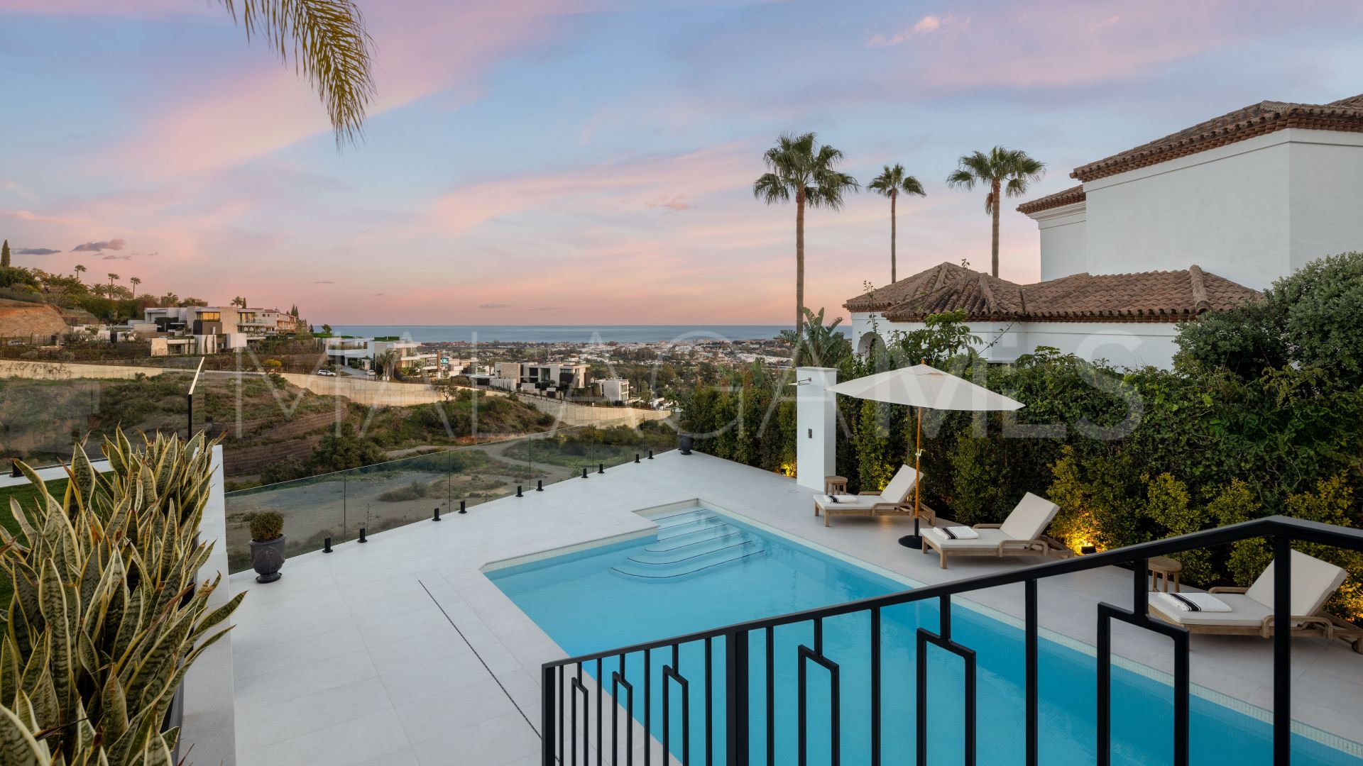 Villa for sale in Benahavis Centro