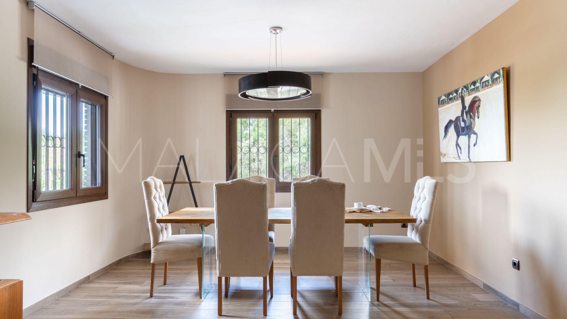 Villa for sale in Benalmadena