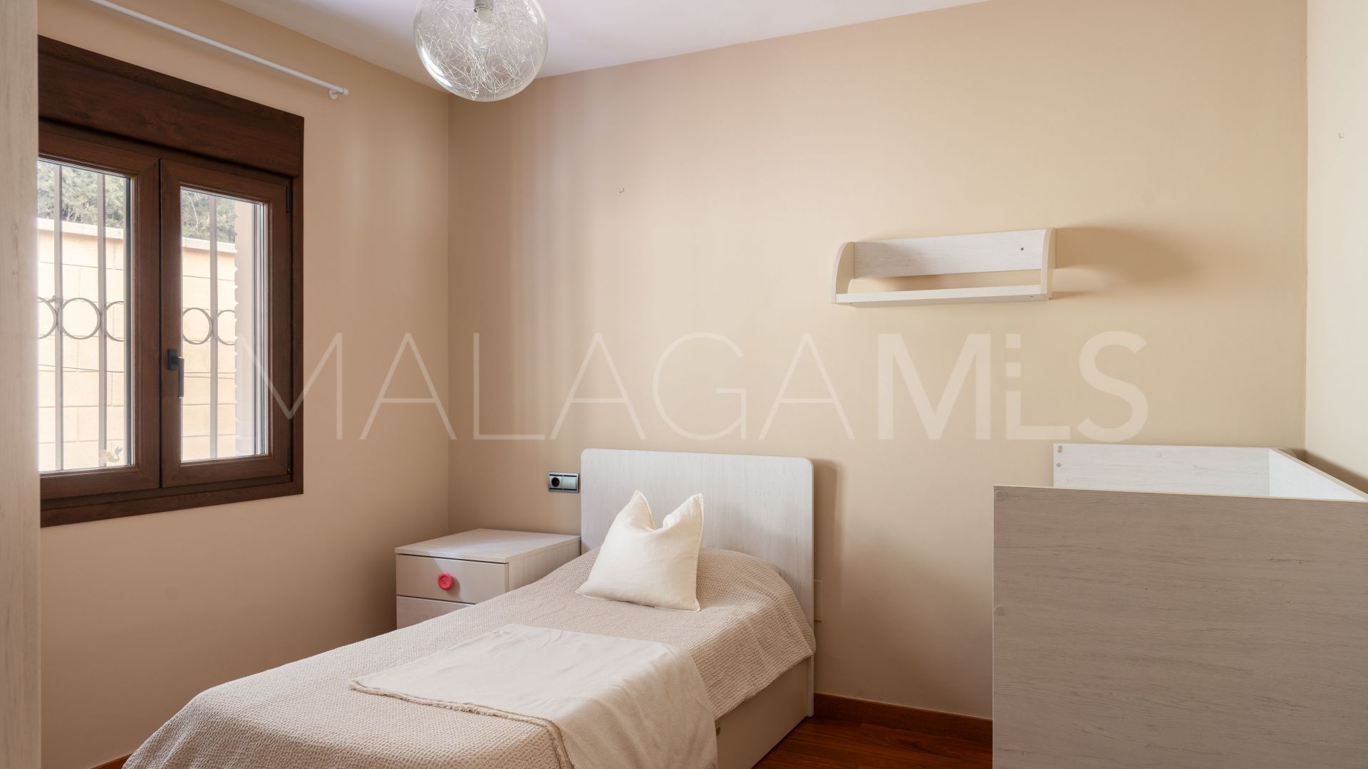 Villa for sale in Benalmadena