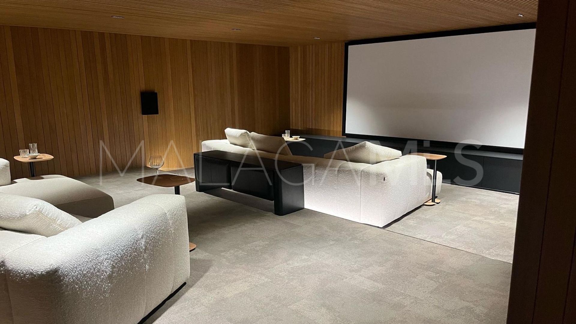 3 bedrooms Estepona West villa for sale