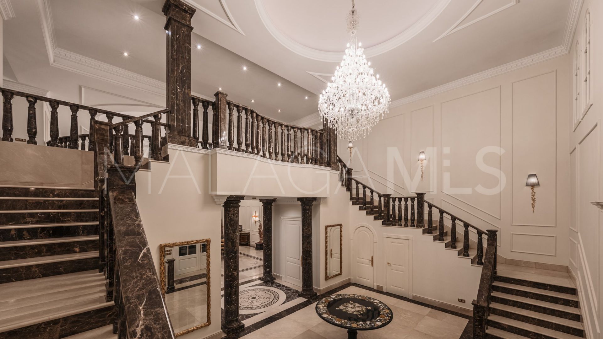 For sale Marbella Golden Mile house with 7 bedrooms