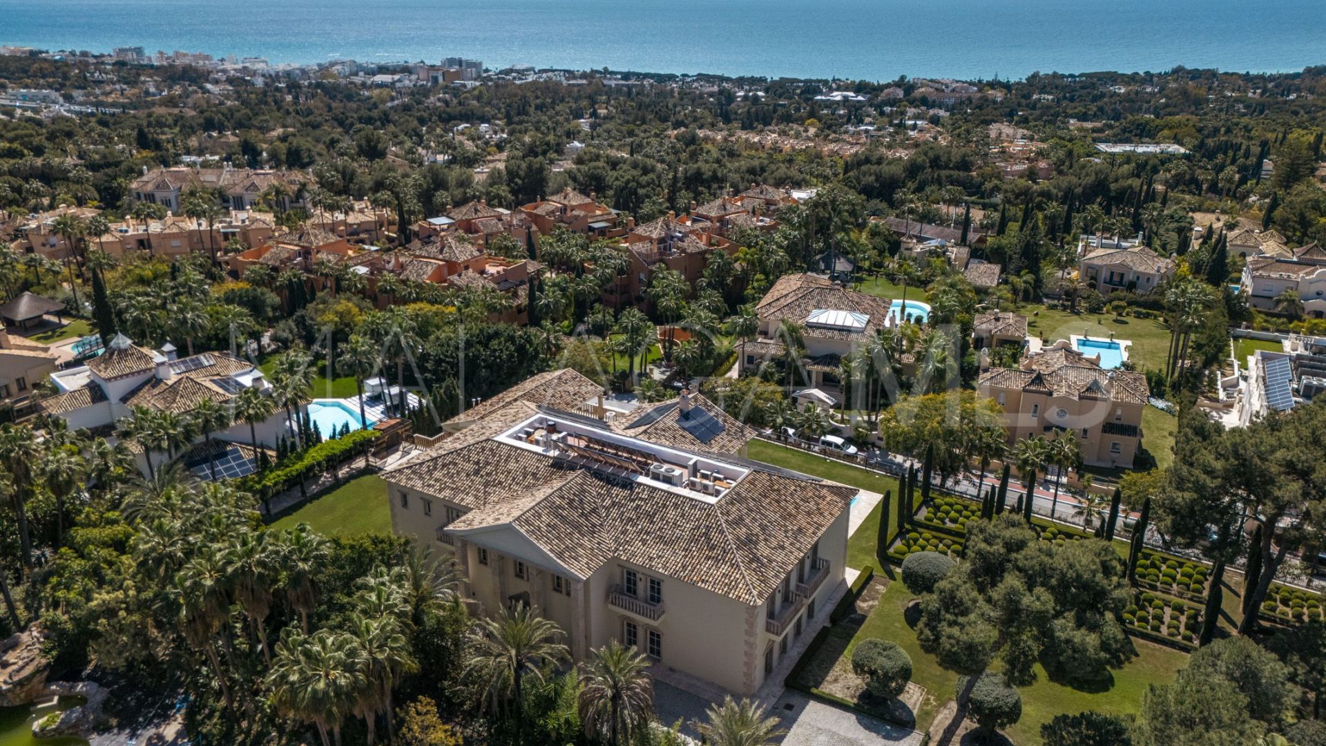 For sale Marbella Golden Mile house with 7 bedrooms