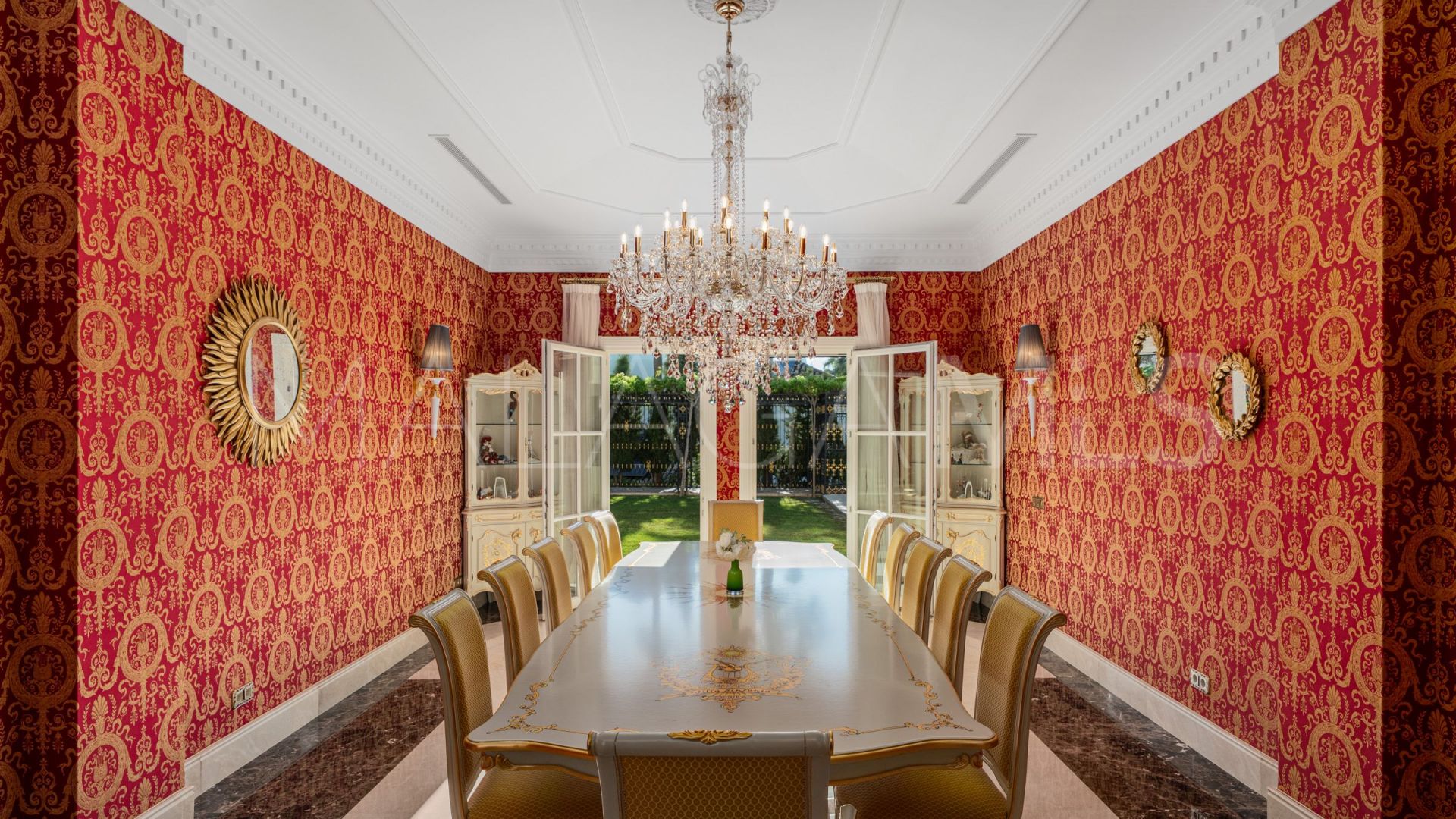 For sale Marbella Golden Mile house with 7 bedrooms