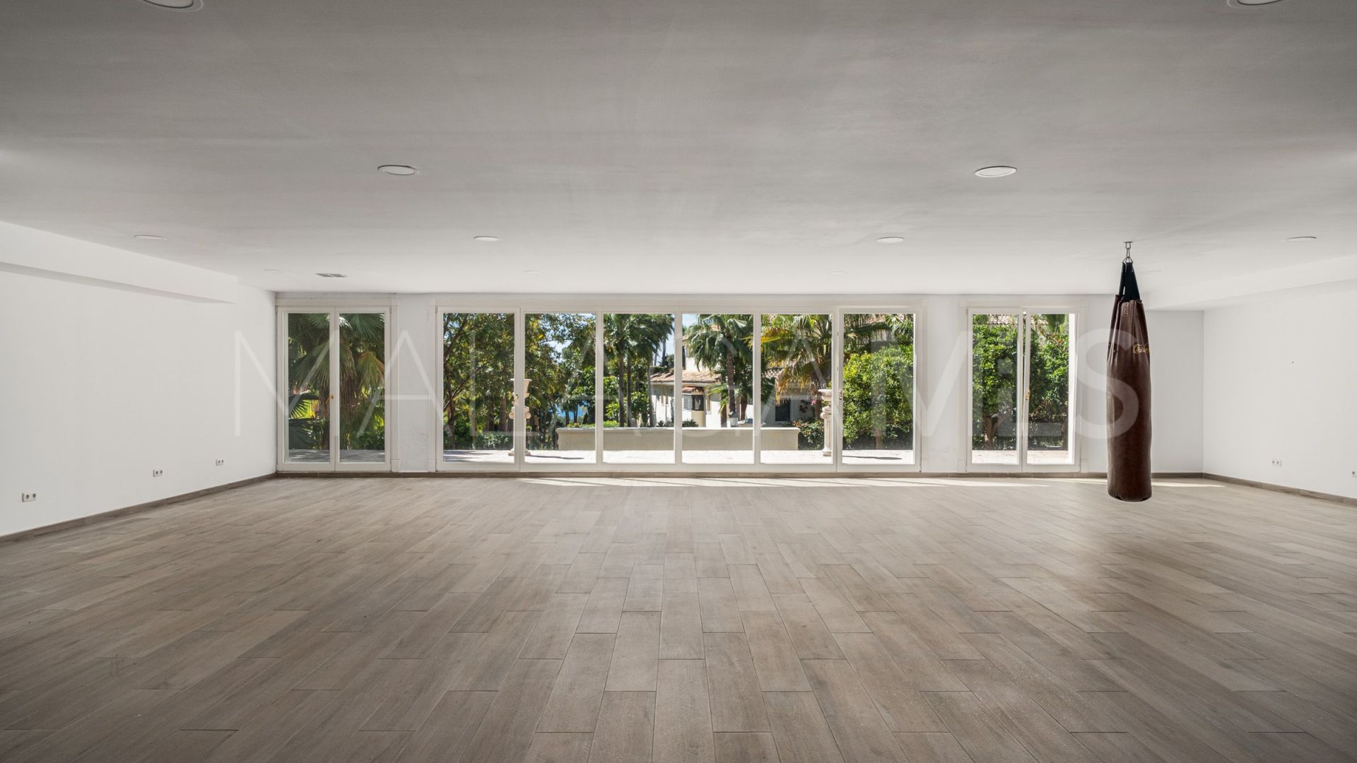 For sale Marbella Golden Mile house with 7 bedrooms