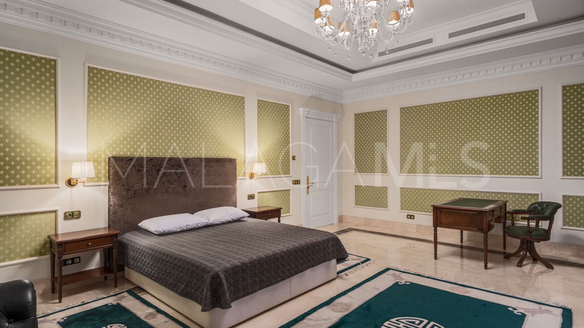 For sale Marbella Golden Mile house with 7 bedrooms