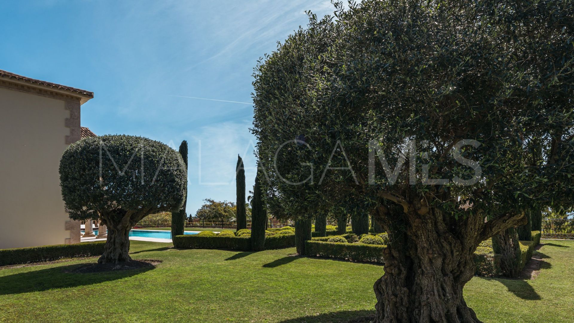 For sale Marbella Golden Mile house with 7 bedrooms