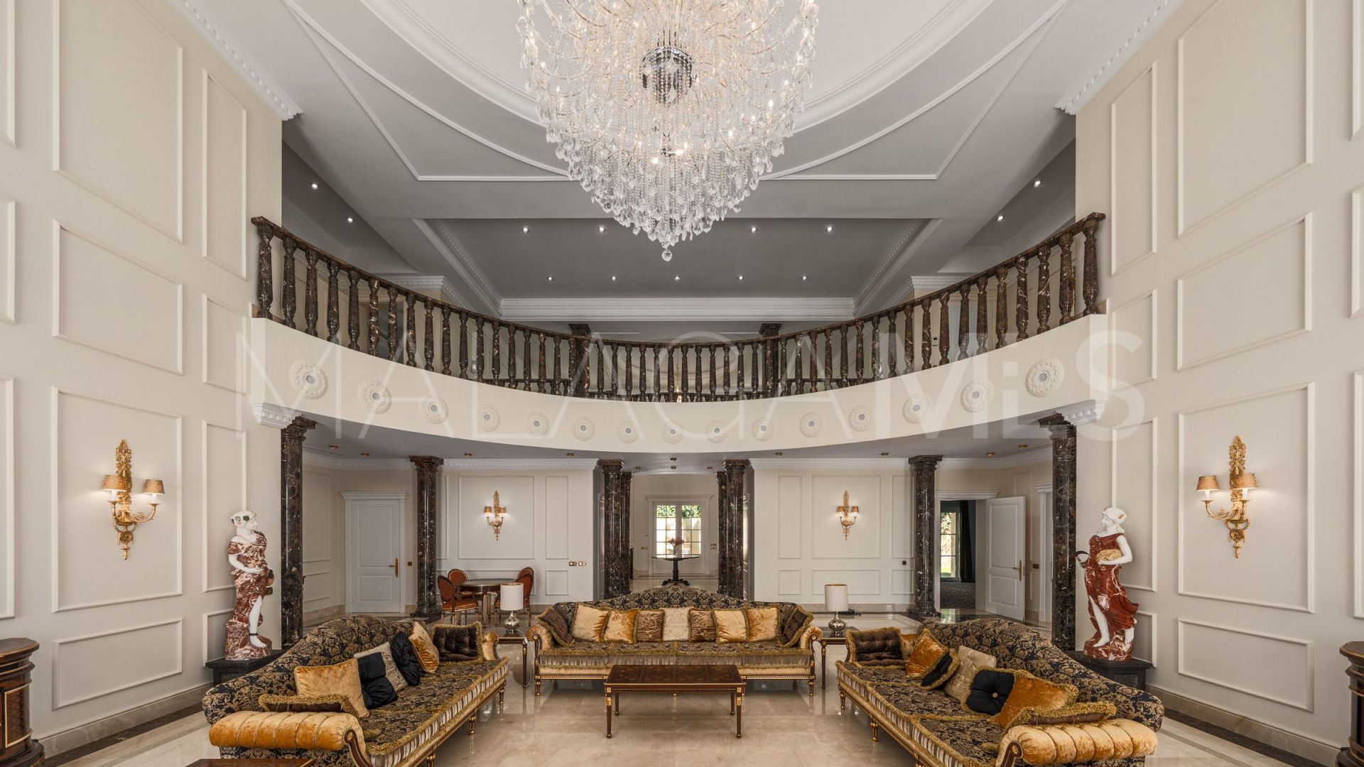 For sale Marbella Golden Mile house with 7 bedrooms