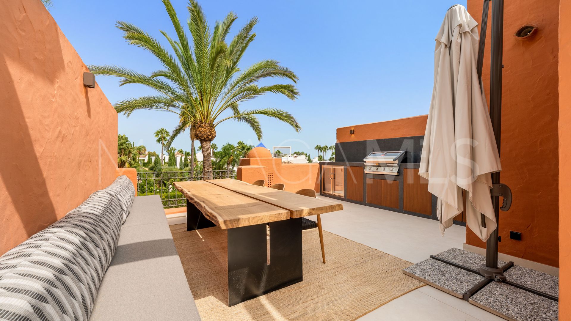 For sale town house in Marbella Golden Mile