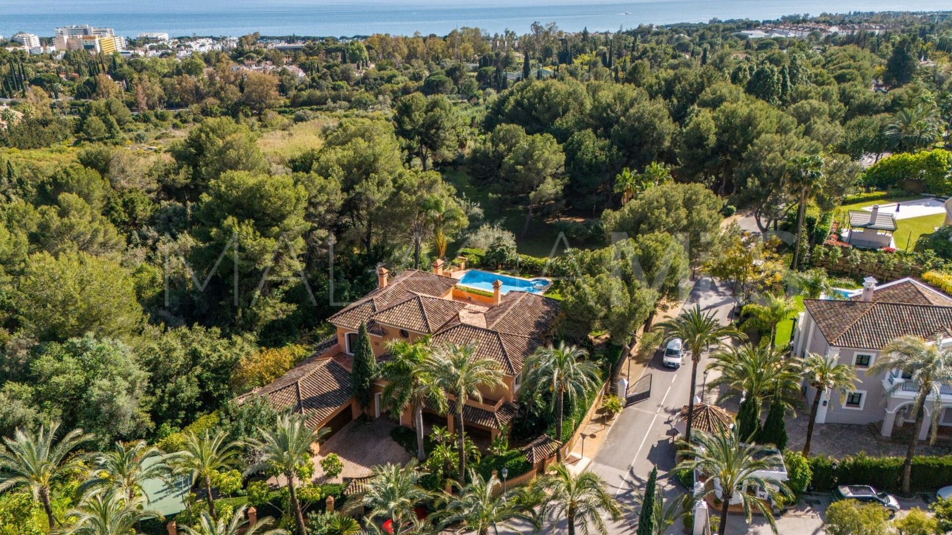 Villa for sale in Marbella Golden Mile
