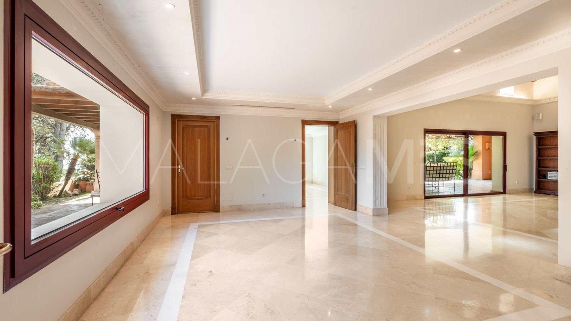 Villa for sale in Marbella Golden Mile