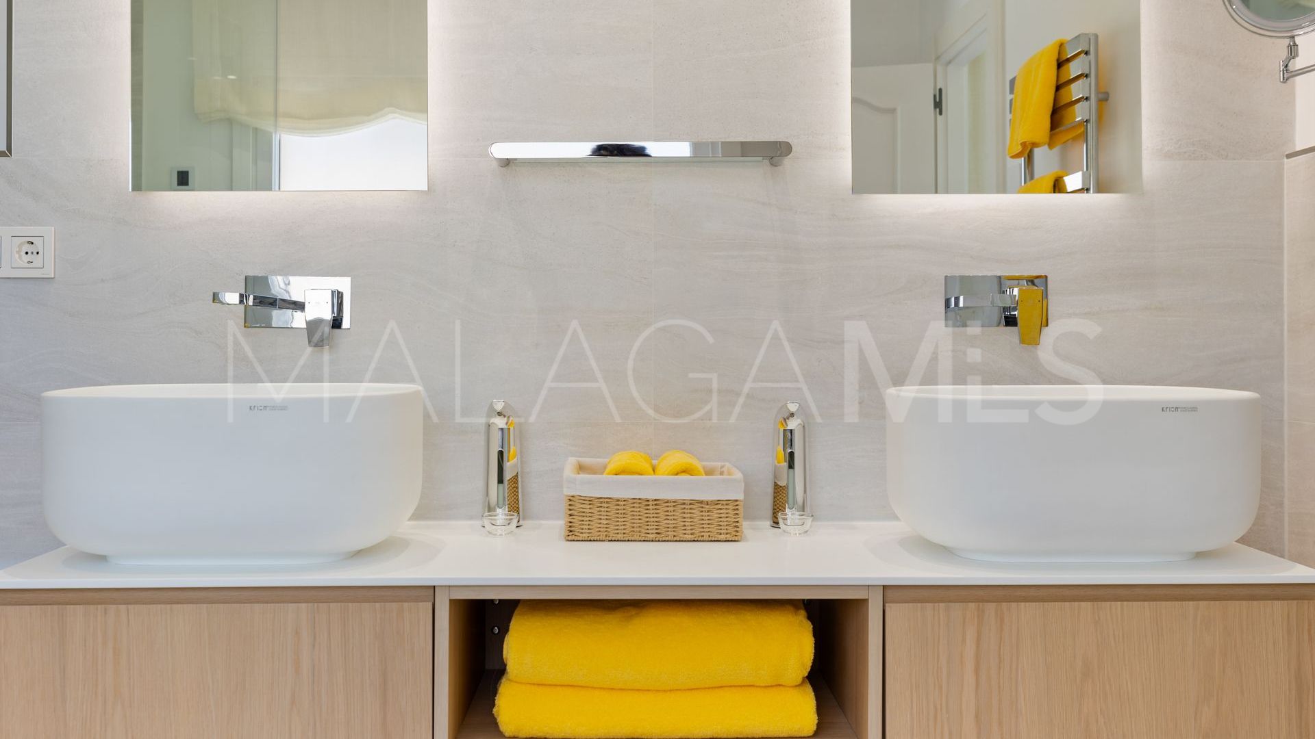 Haus for sale in Nueva Andalucia