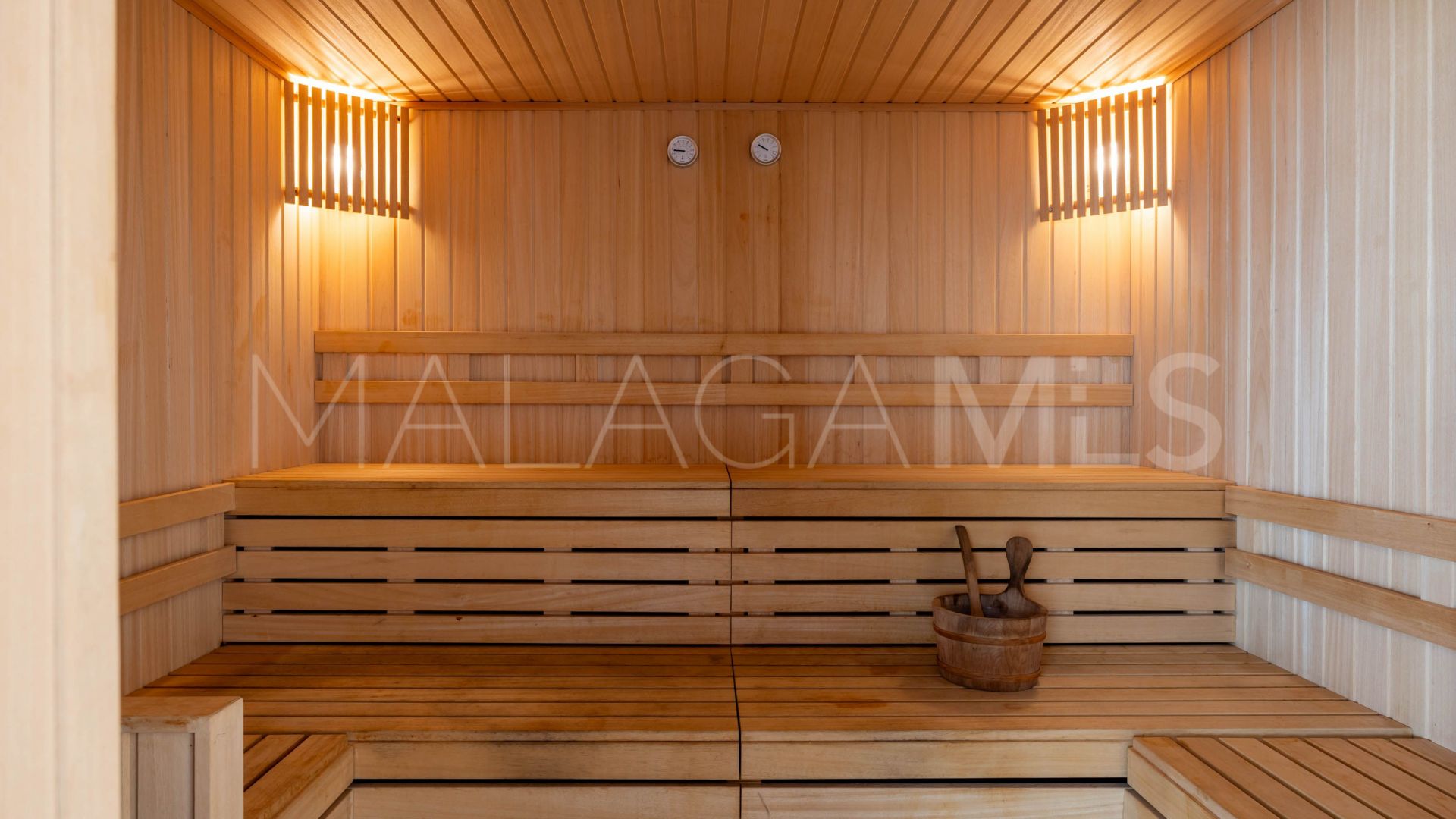 Penthaus for sale in Estepona Stadt