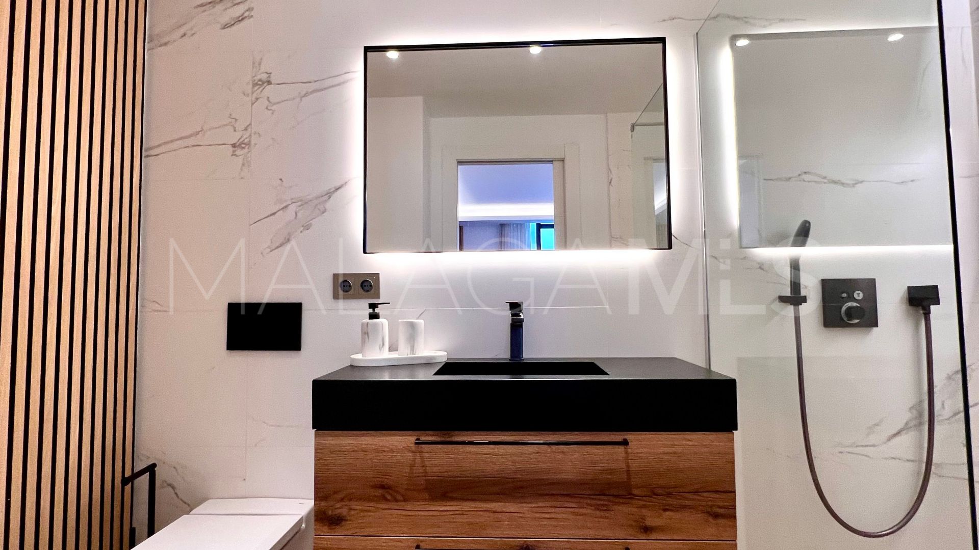 Villa for sale in El Paraiso