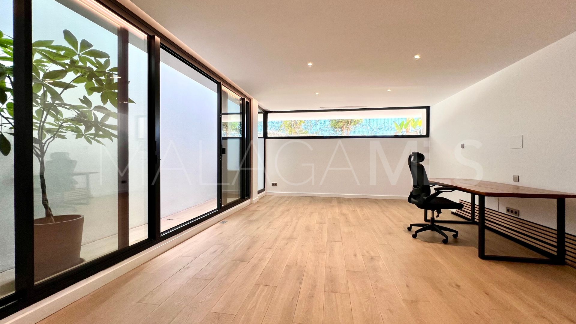 Villa for sale in El Paraiso