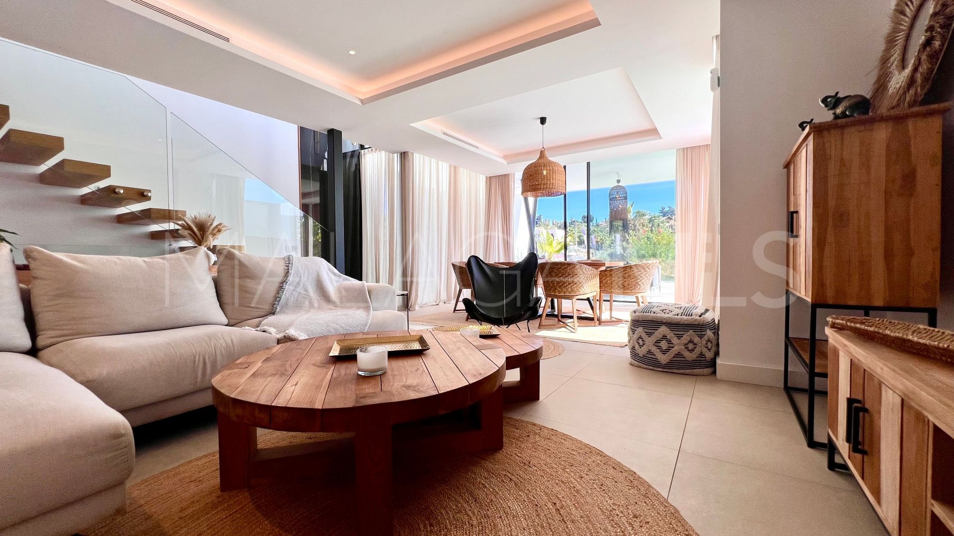 Villa for sale in El Paraiso