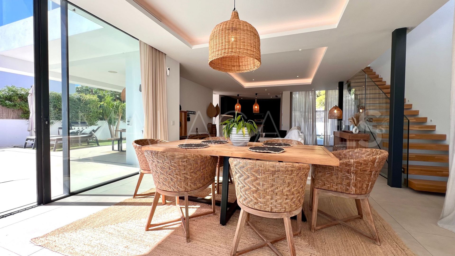 Villa for sale in El Paraiso