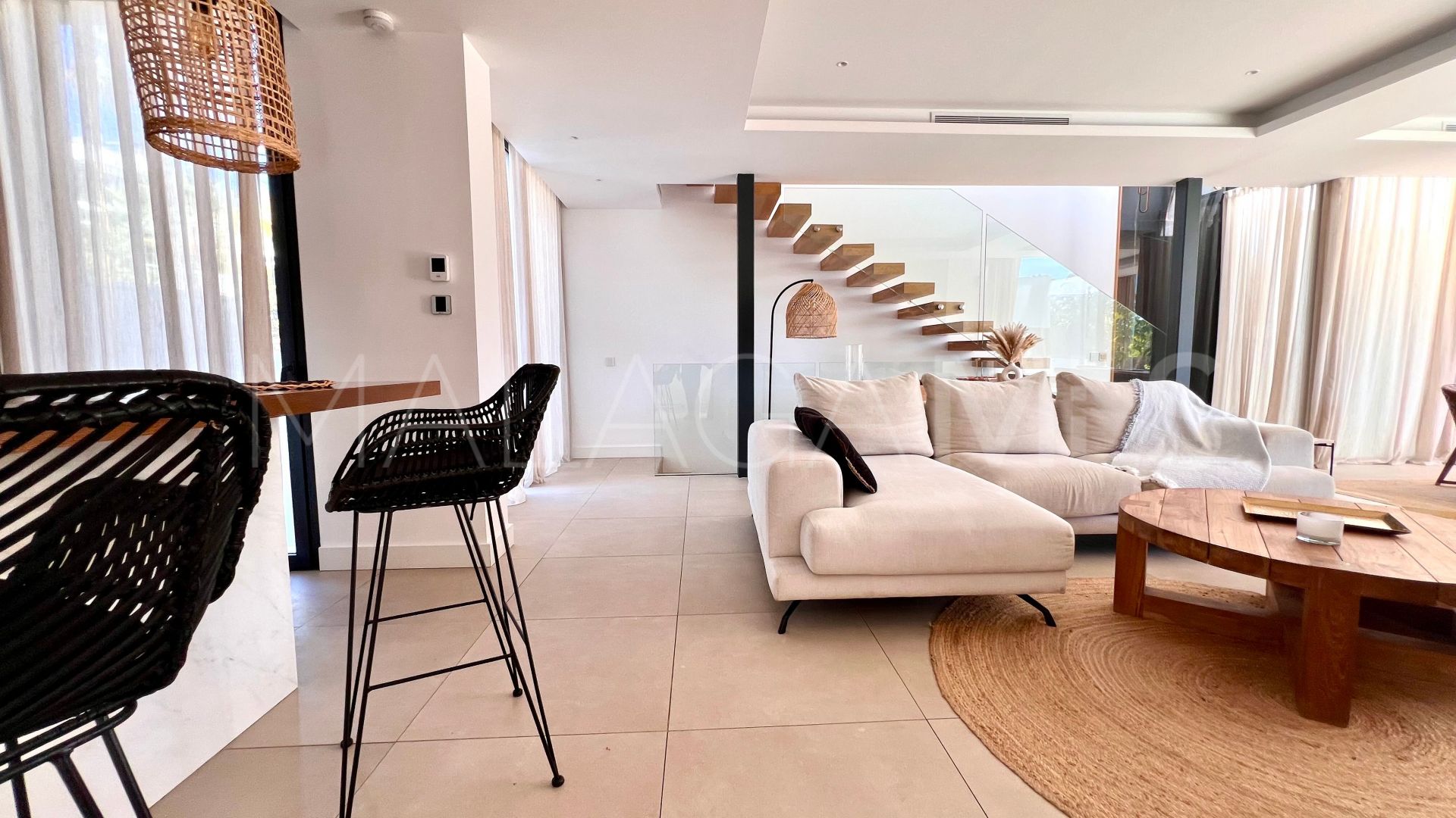 Villa for sale in El Paraiso