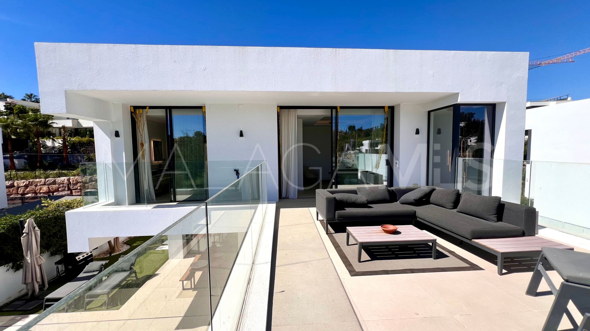 Villa for sale in El Paraiso