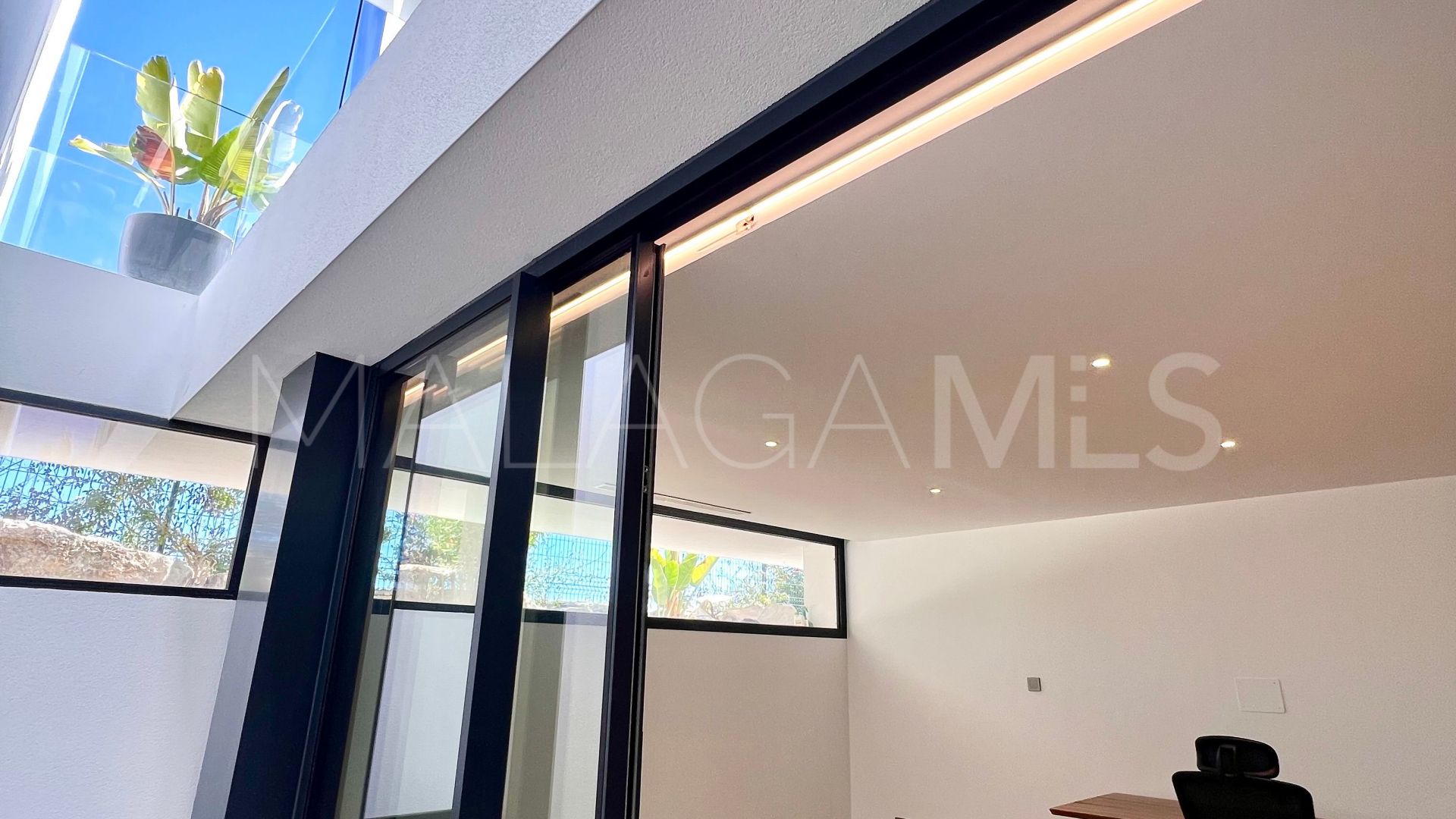 Villa for sale in El Paraiso