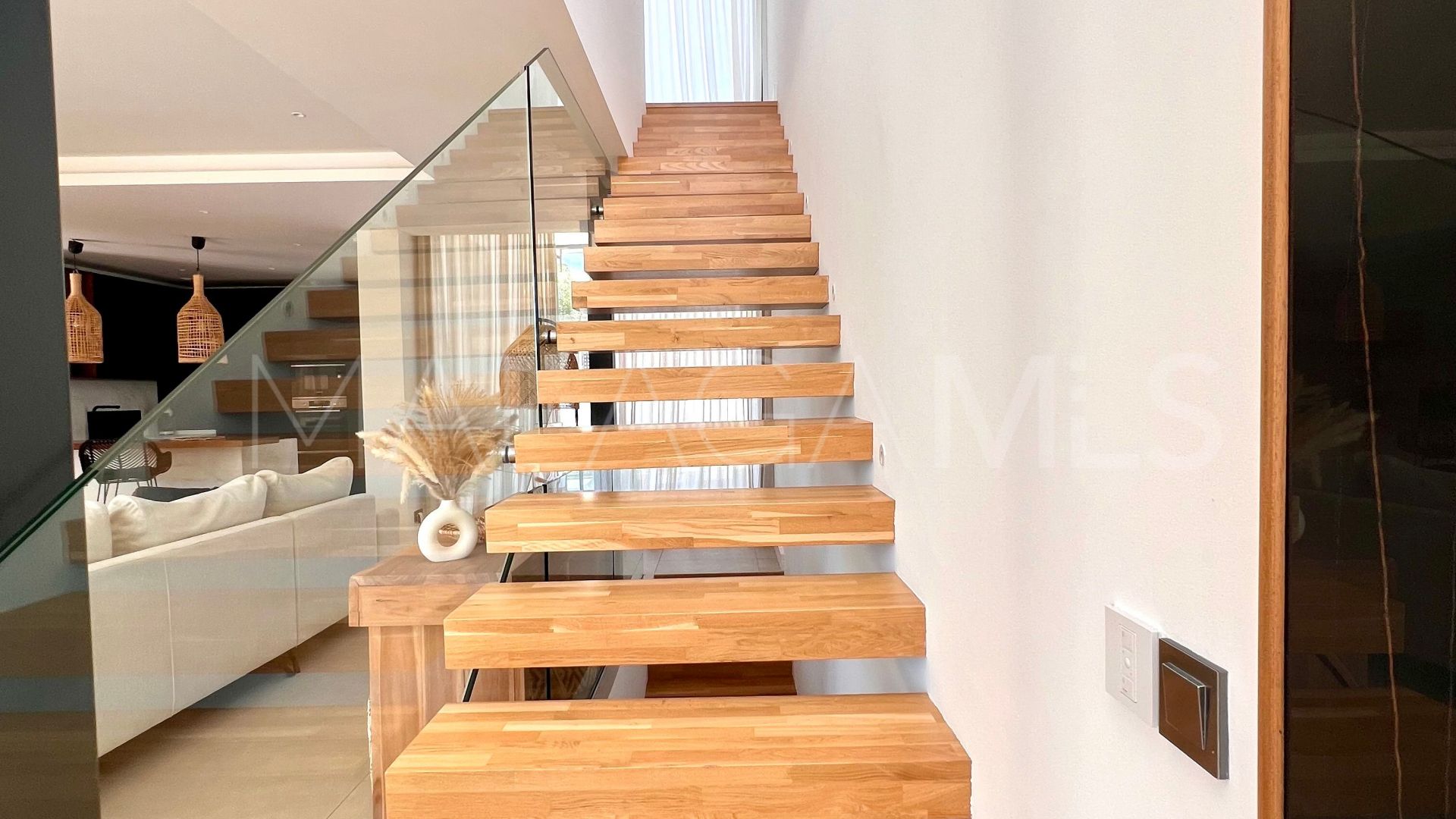 Villa for sale in El Paraiso