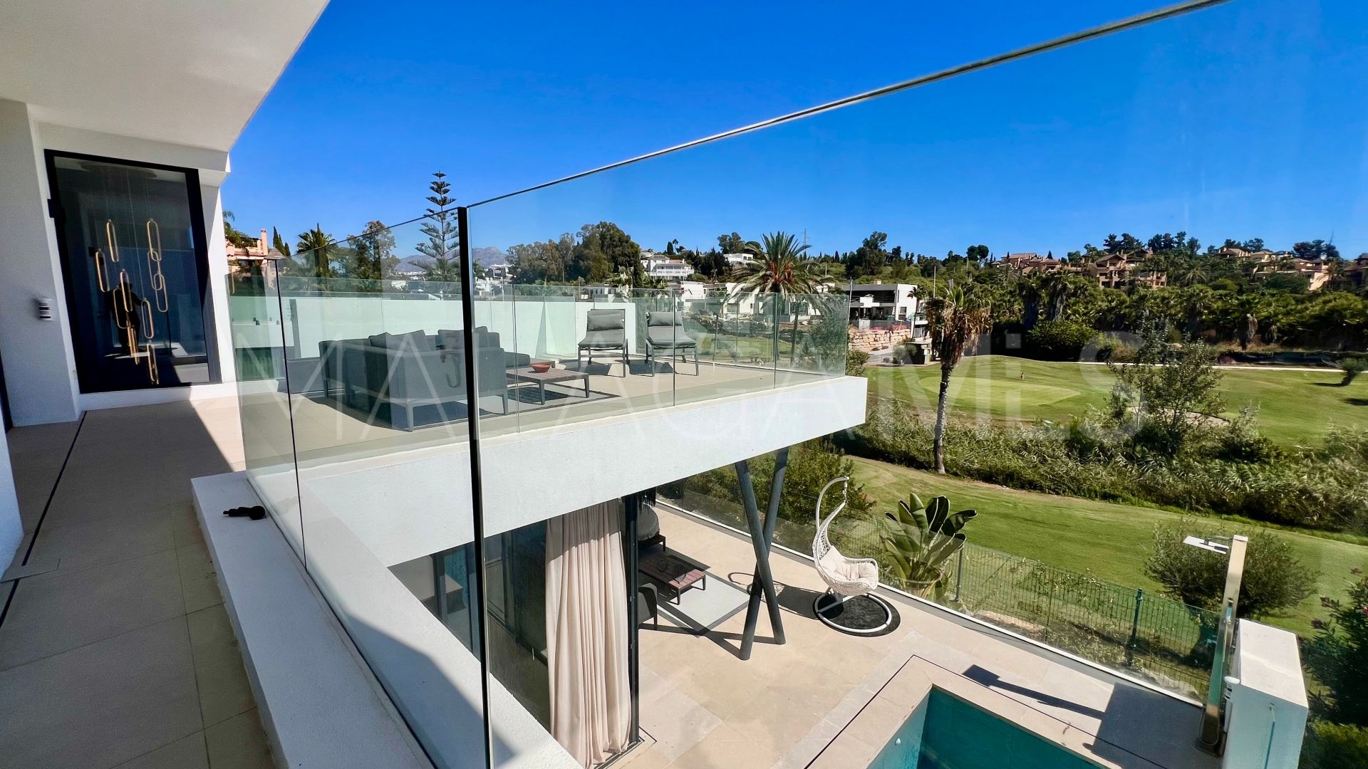 Villa for sale in El Paraiso