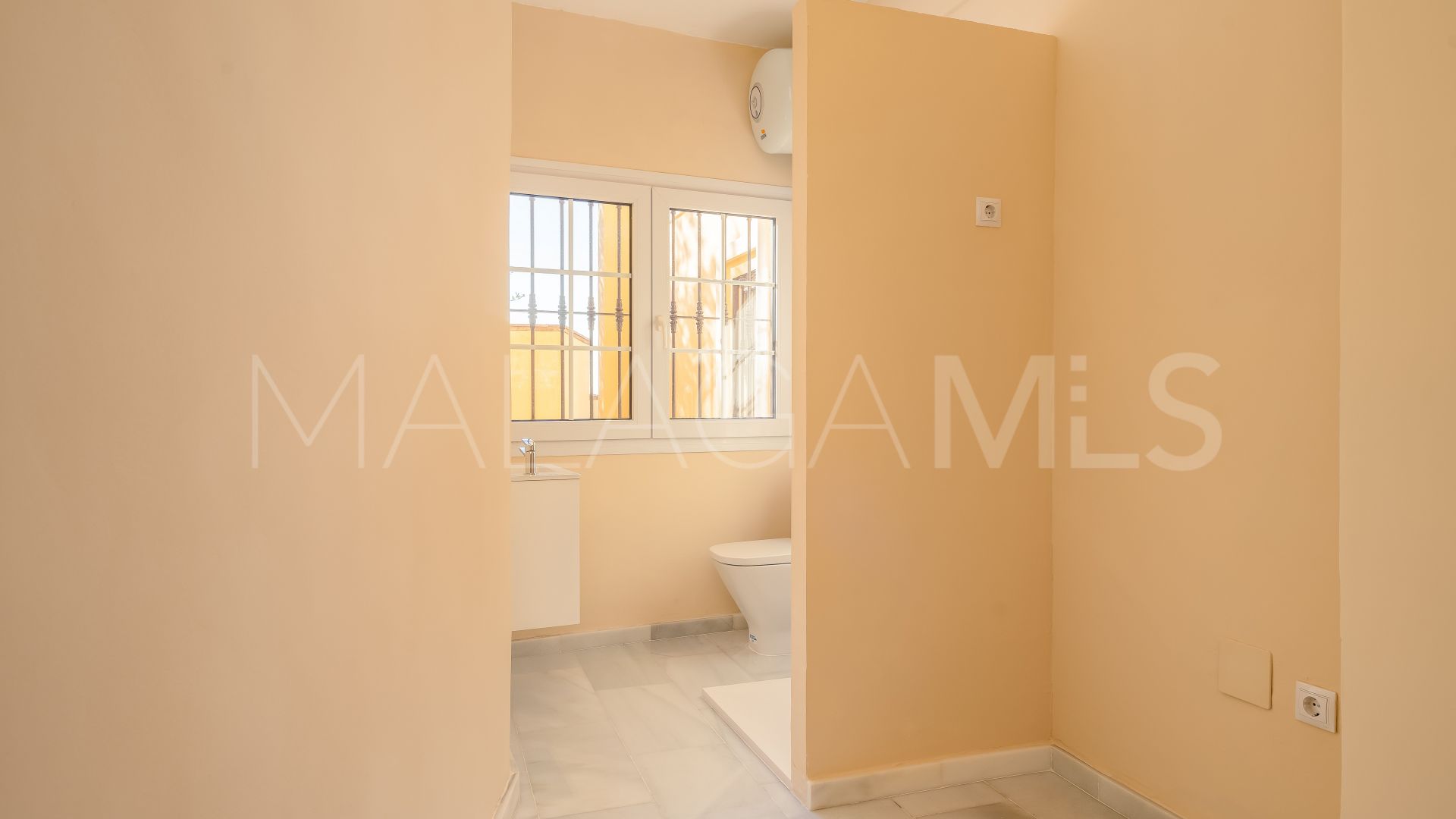 5 bedrooms villa in La Capellania for sale