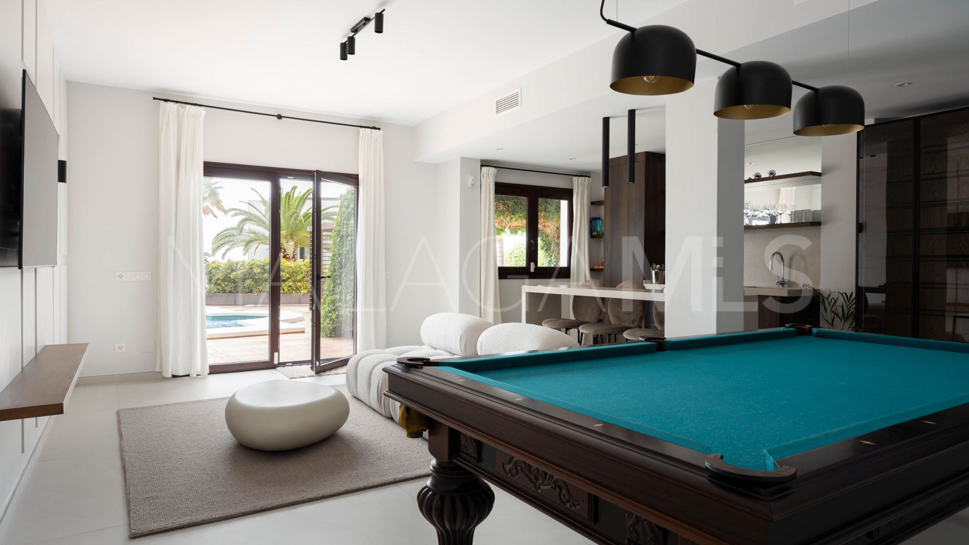 Villa with 6 bedrooms for sale in Marbella East