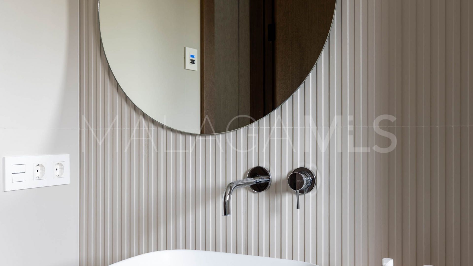 Villa with 6 bedrooms for sale in Marbella East