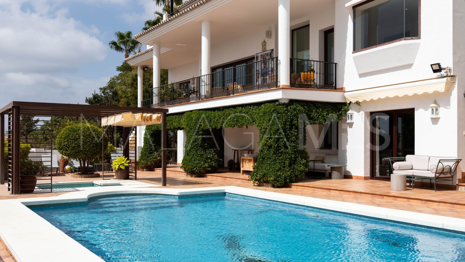 Villa with 6 bedrooms for sale in Marbella East