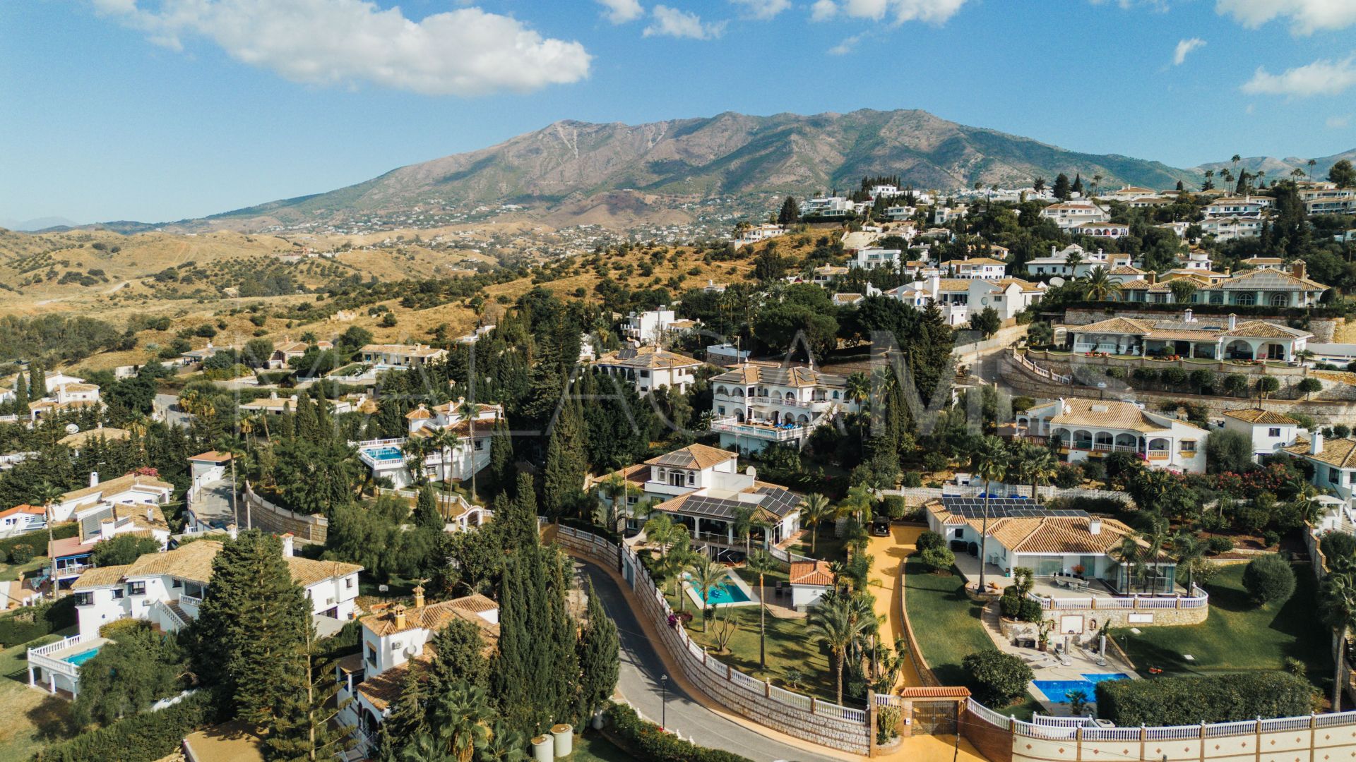 Villa for sale in Sierrezuela