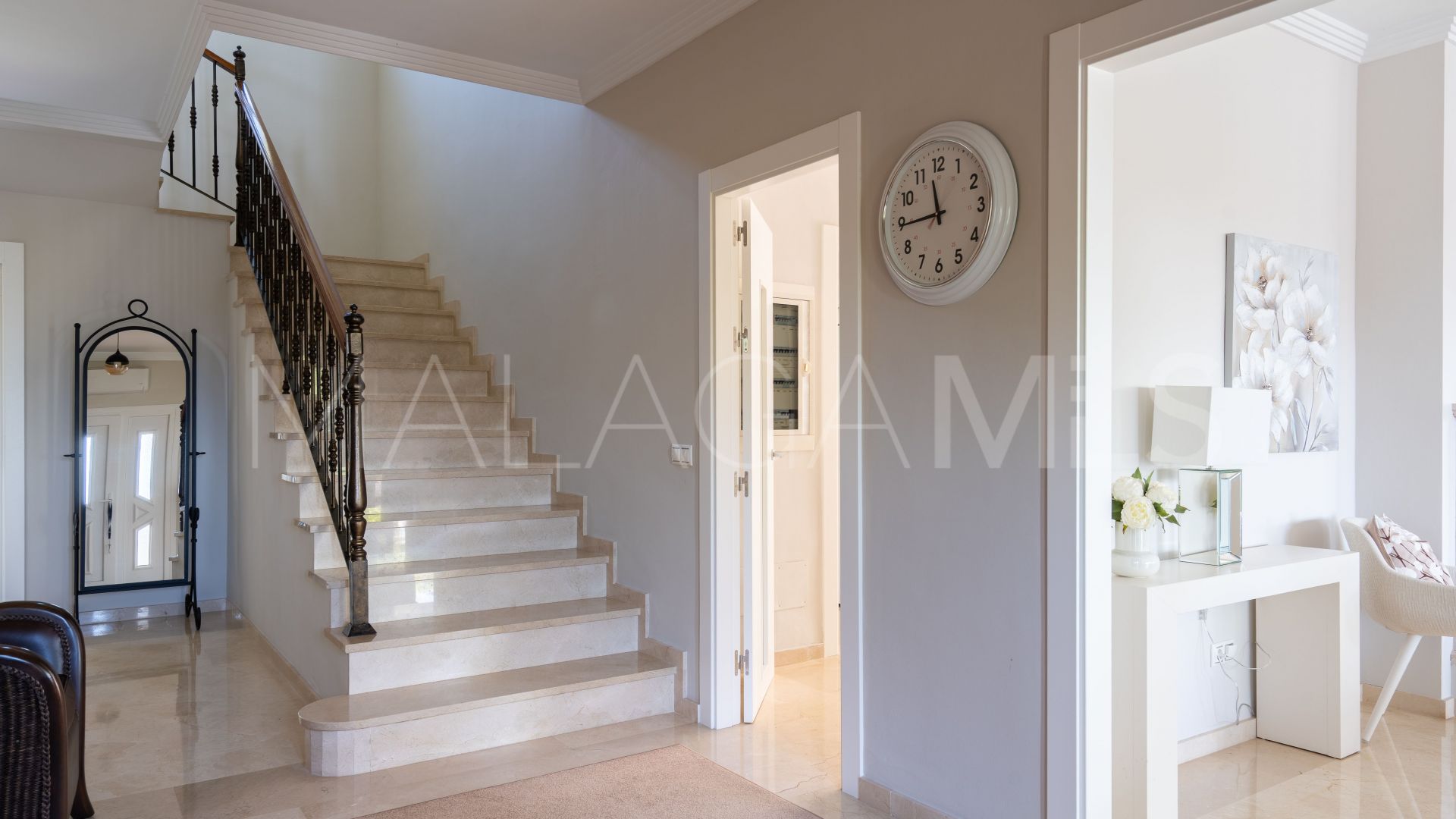 Villa for sale in Sierrezuela