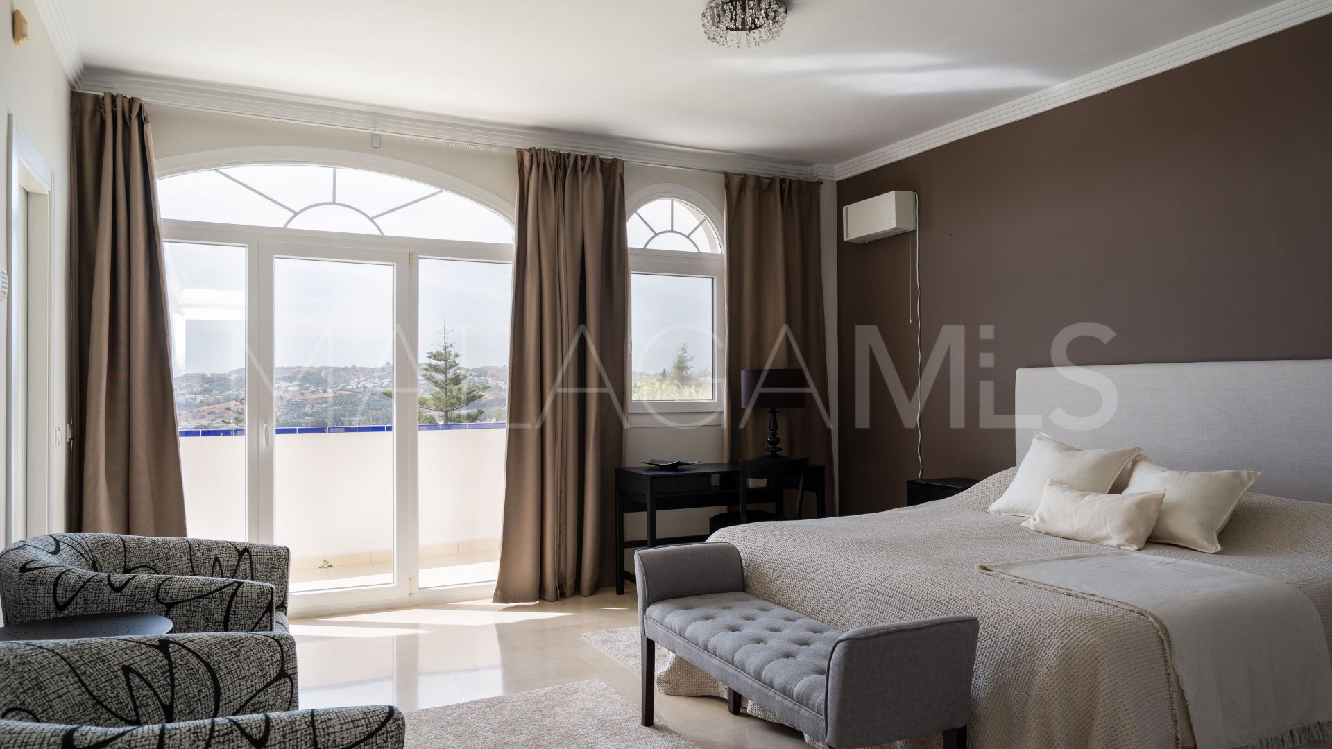 Villa for sale in Sierrezuela