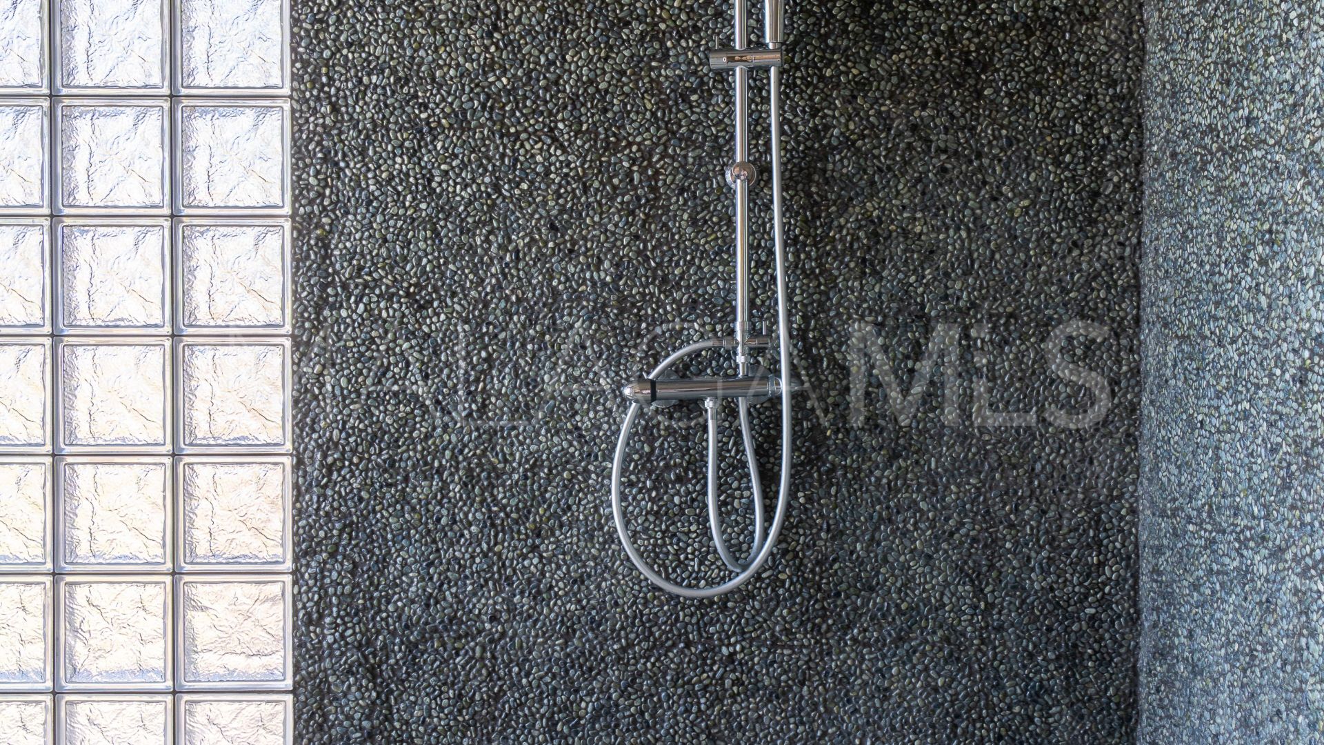 Villa for sale in Sierrezuela