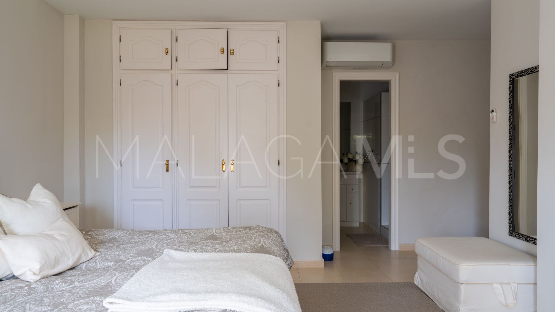 Villa for sale in Sierrezuela