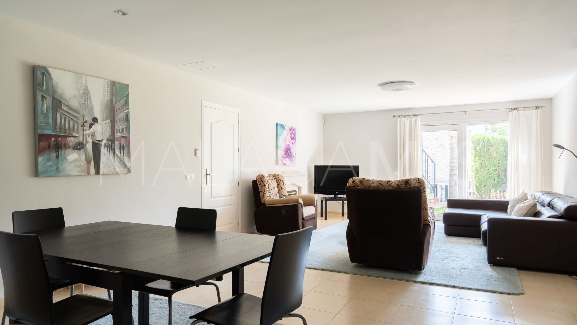 Villa for sale in Sierrezuela