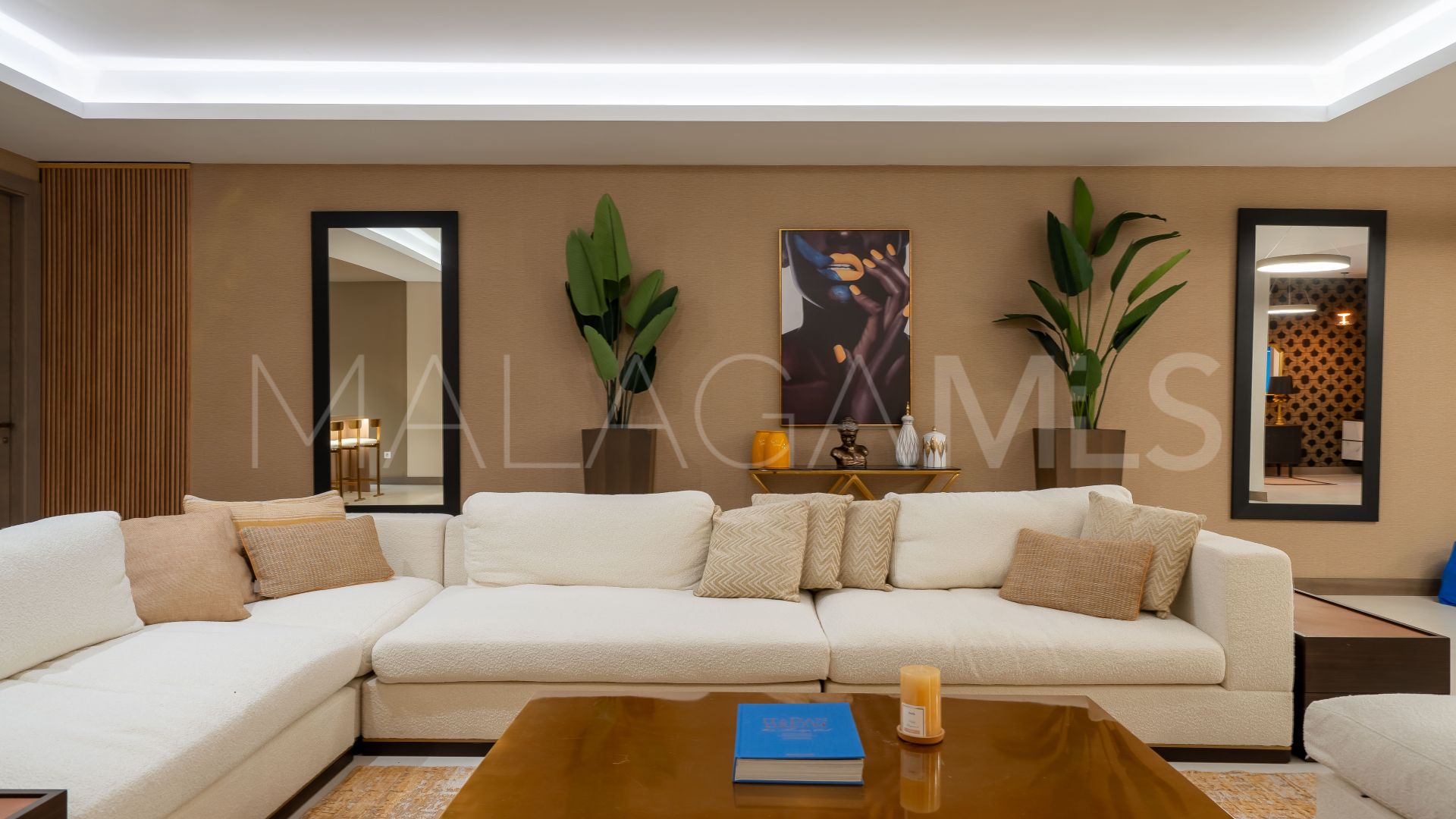Villa for sale in Monte Halcones