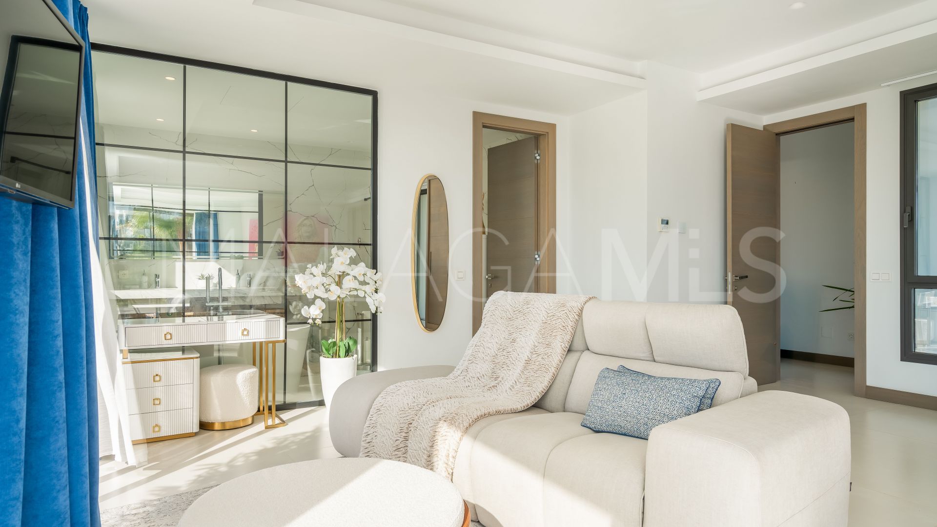 Villa for sale in Monte Halcones