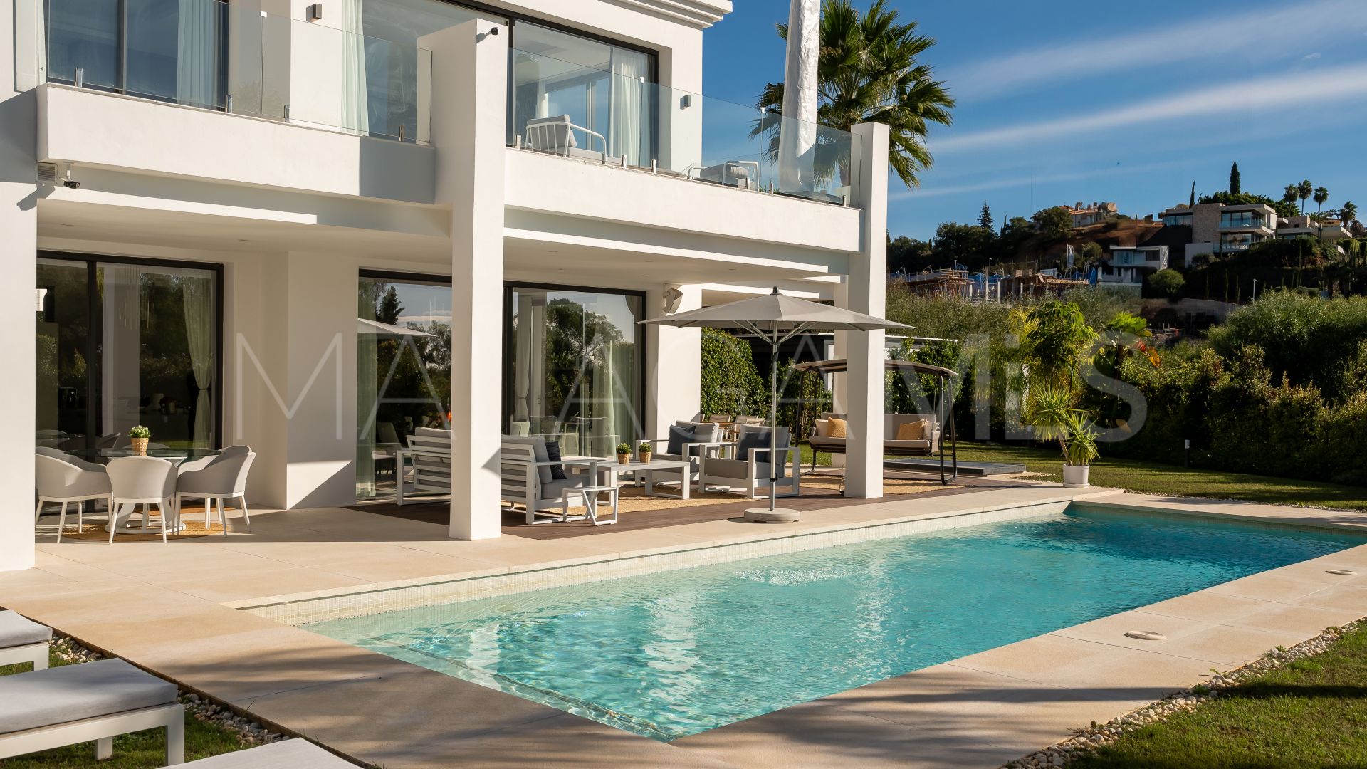 Villa for sale in Monte Halcones