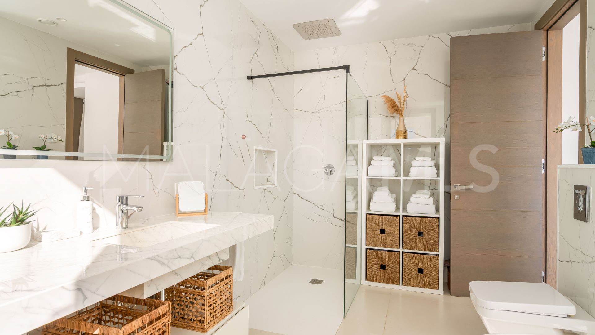 Villa for sale in Monte Halcones