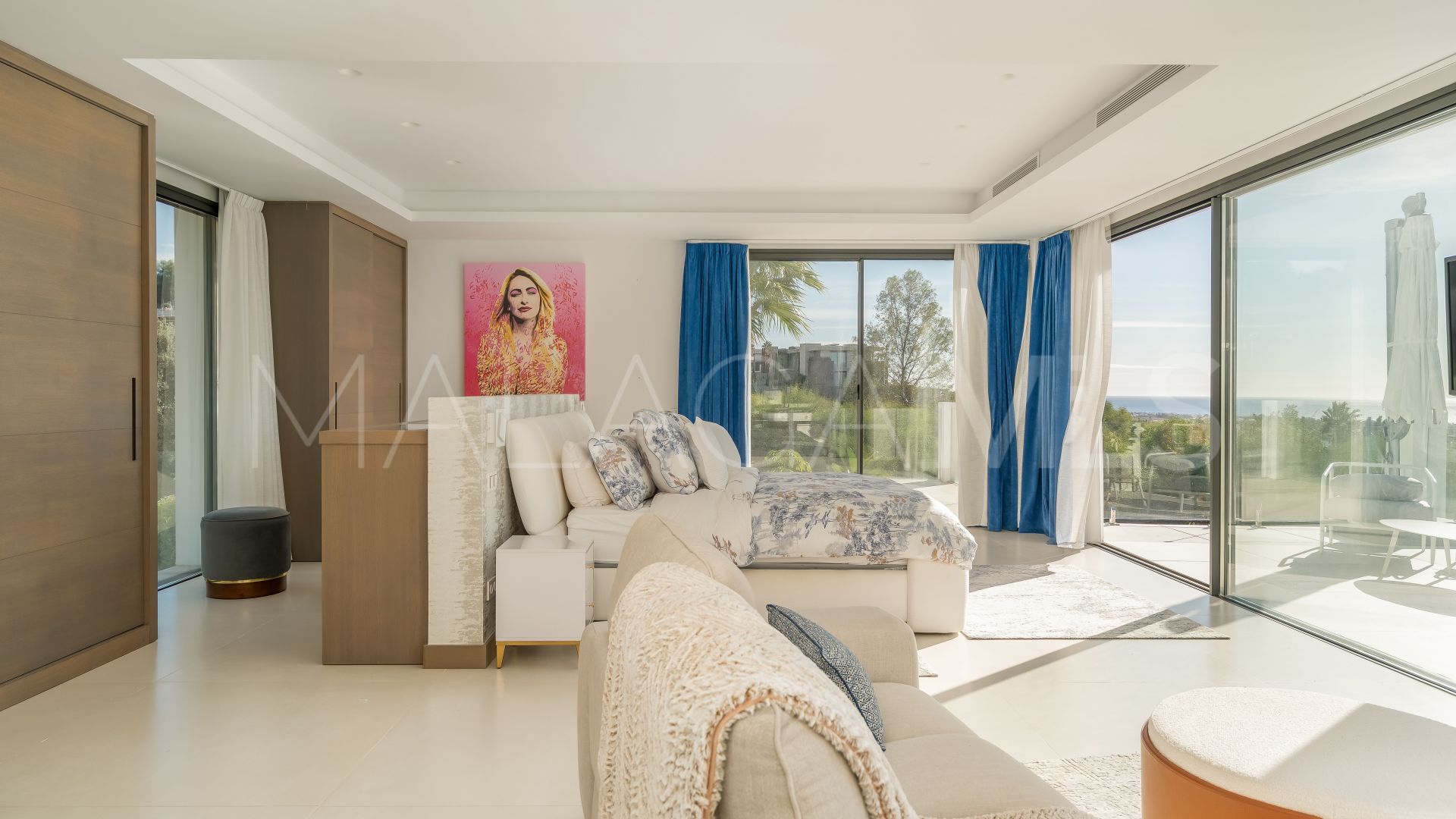 Villa for sale in Monte Halcones