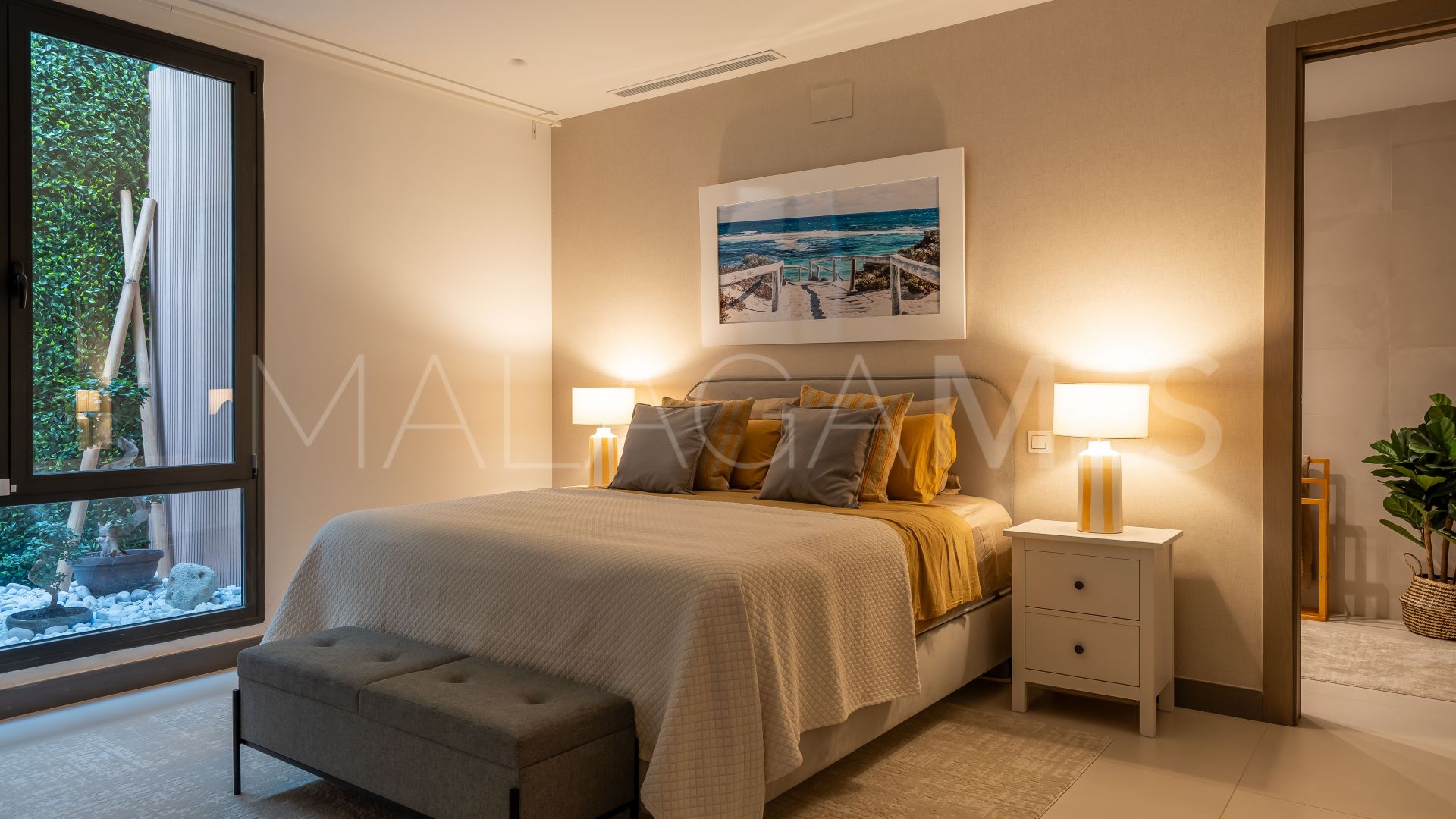 Villa for sale in Monte Halcones