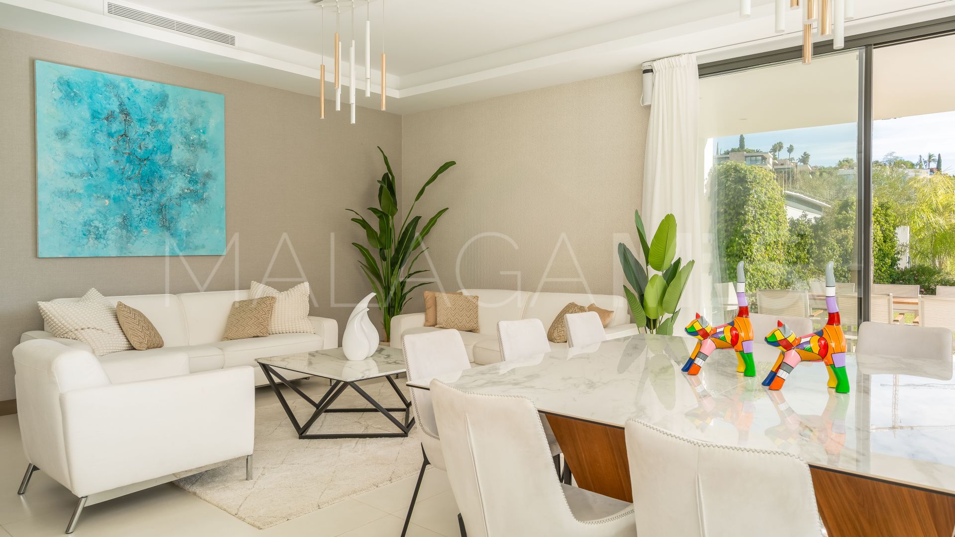 Villa for sale in Monte Halcones