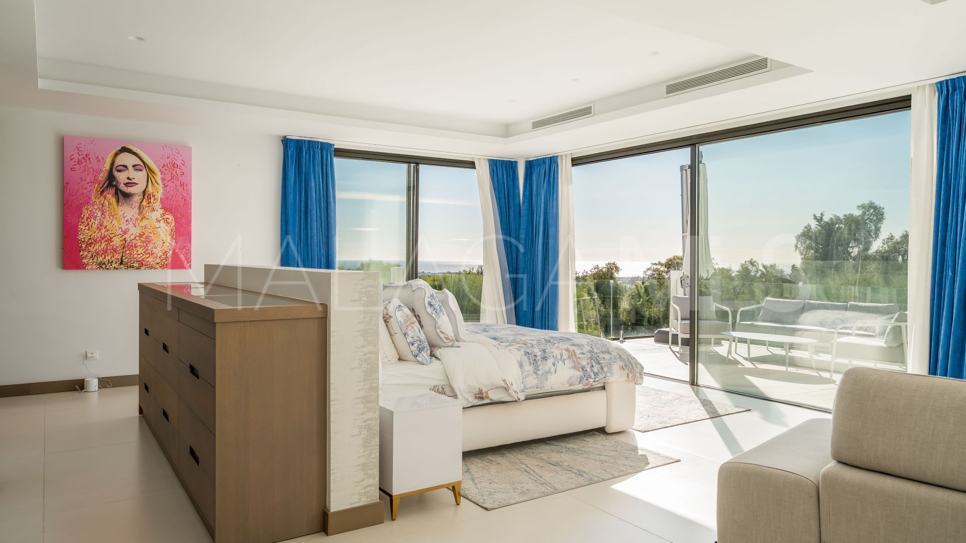 Villa for sale in Monte Halcones