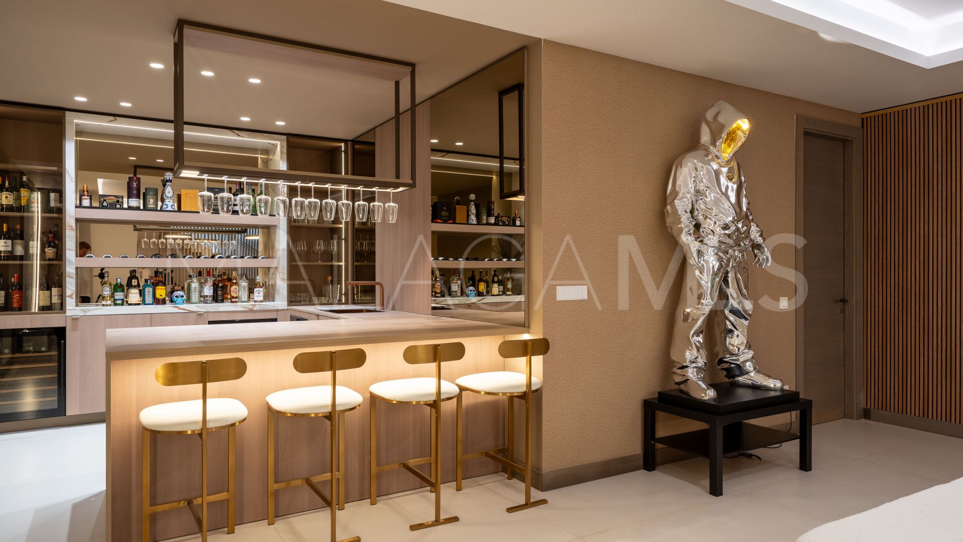 Villa for sale in Monte Halcones