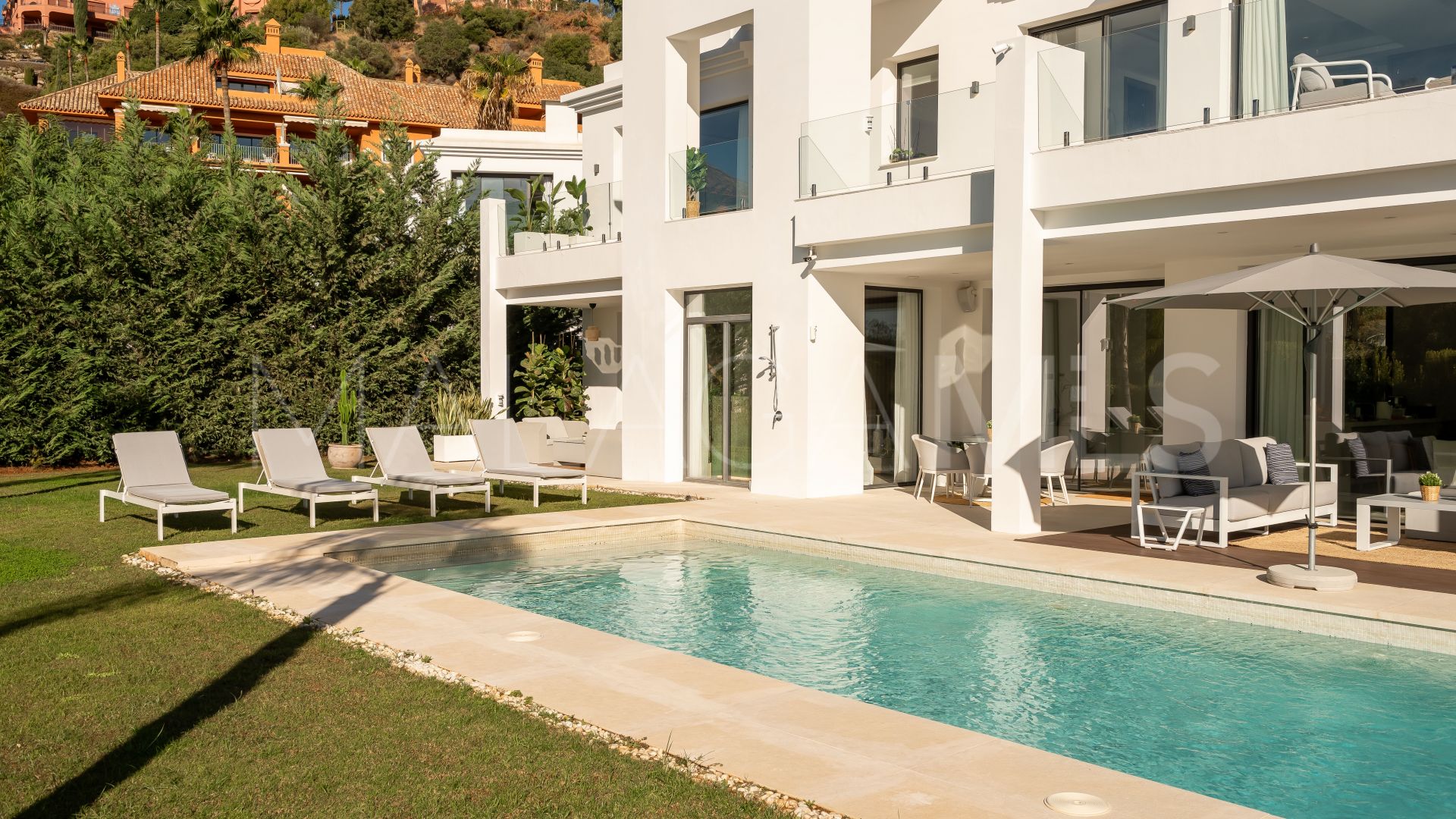 Villa for sale in Monte Halcones