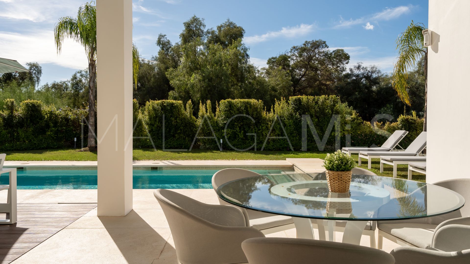 Villa for sale in Monte Halcones