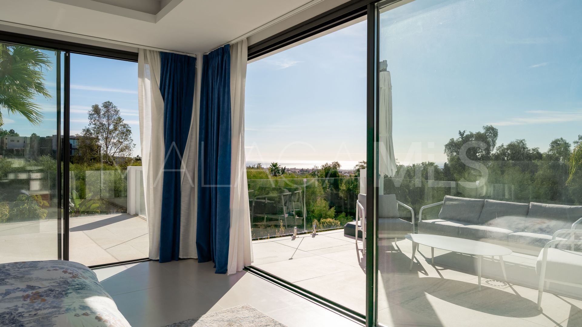 Villa for sale in Monte Halcones