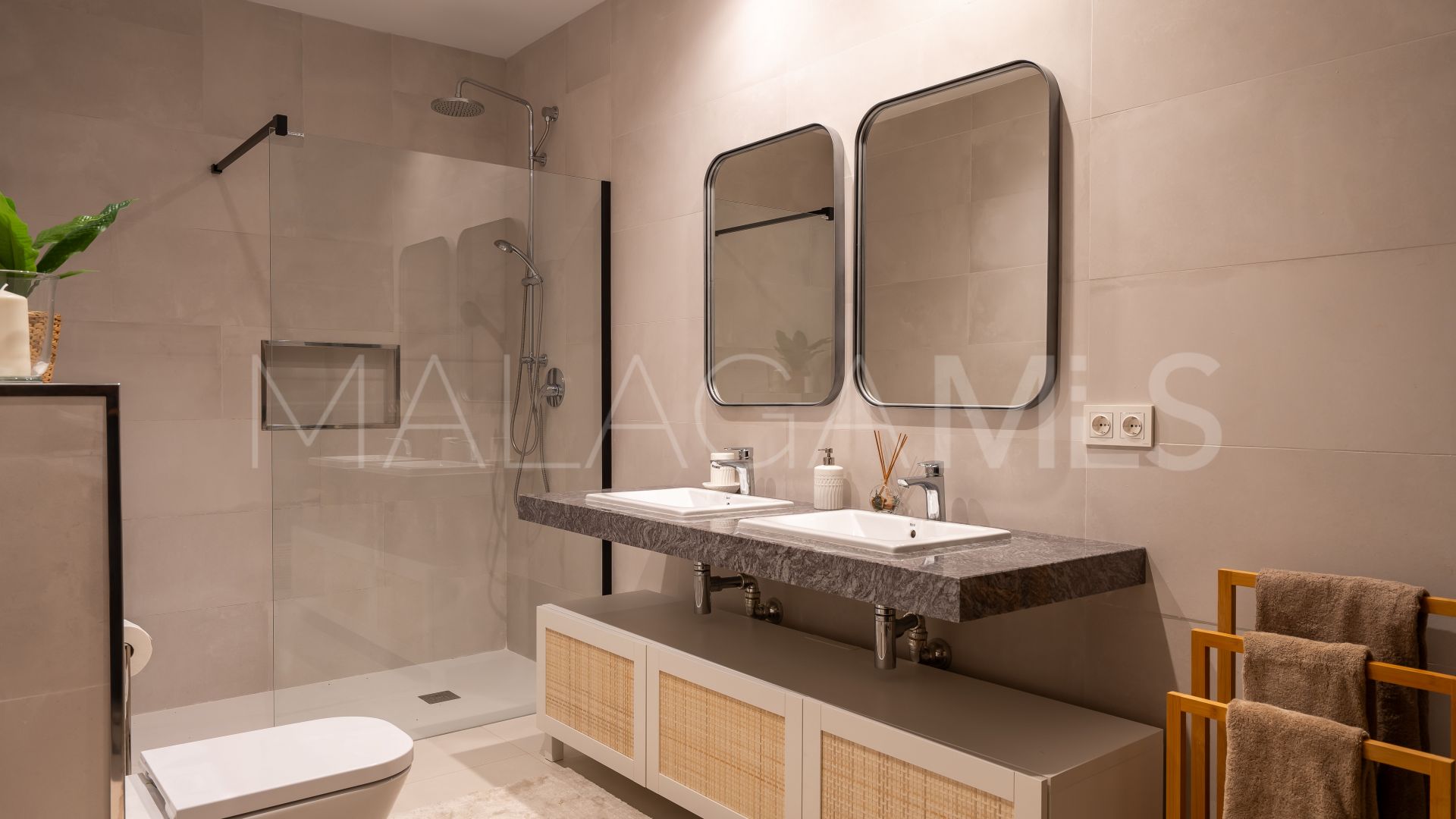 Villa for sale in Monte Halcones