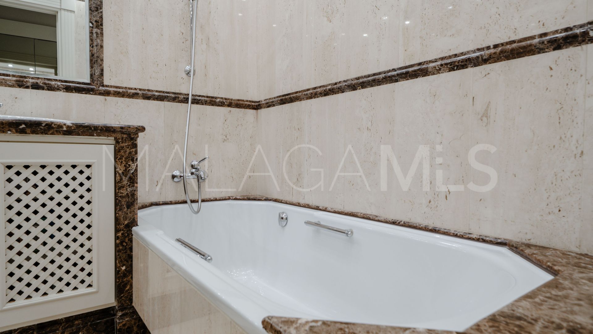 Erdgeschosswohnung for sale in Marbella - Puerto Banus